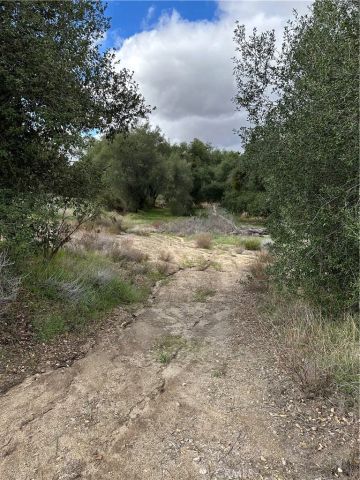 34930 Benton Road, Hemet, CA 92544