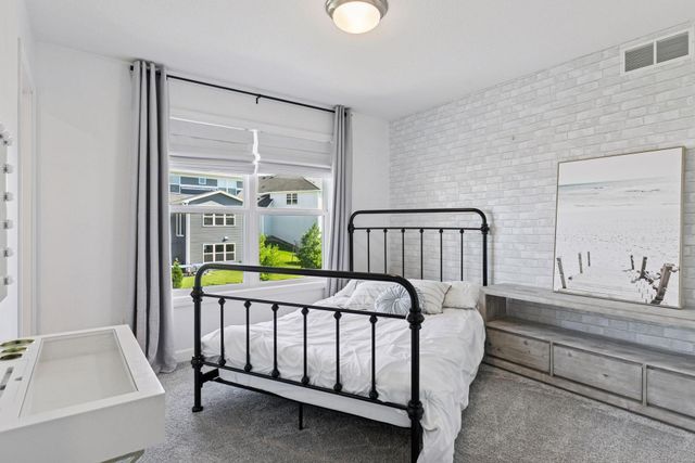 6426 Agate Trail, Inver Grove Heights, MN 55077