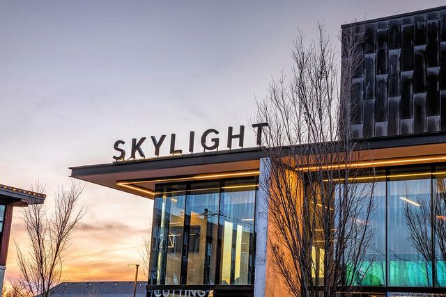 452 SW B Street, Bentonville, AR 72712