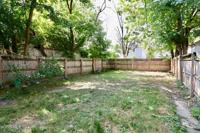 824 Clay Avenue, Toledo, OH 43608