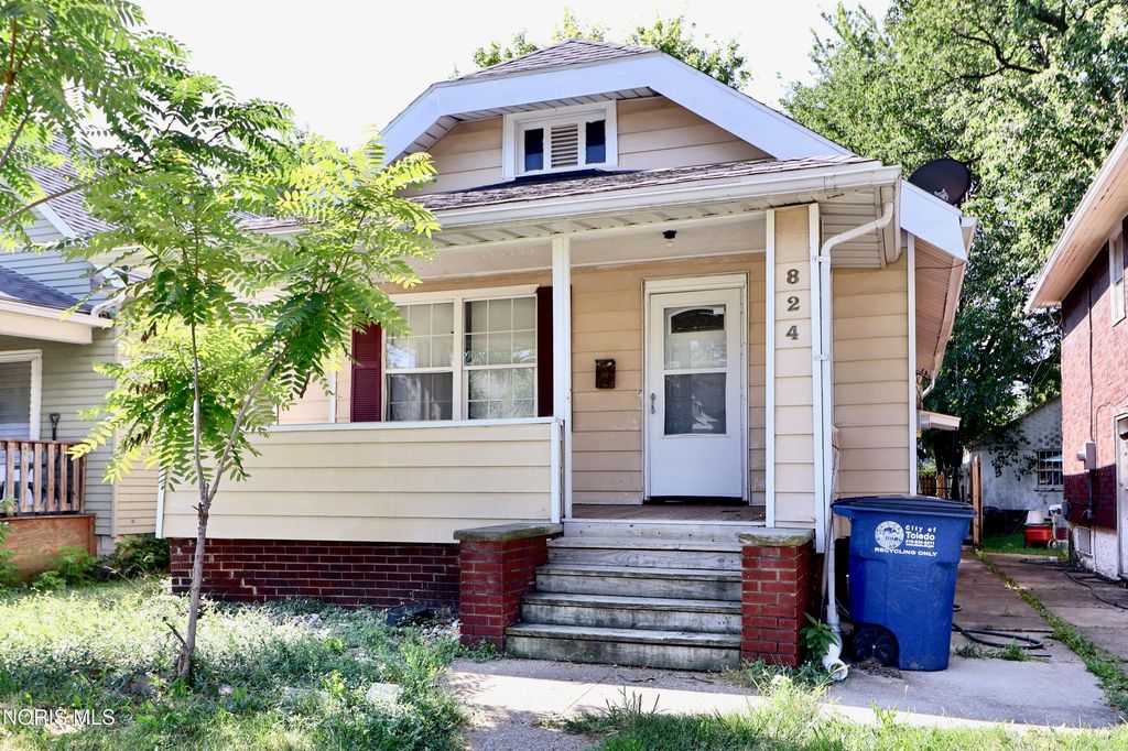 824 Clay Avenue, Toledo, OH 43608