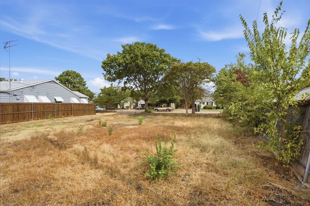 3413 Cloer Drive, Fort Worth, TX 76109