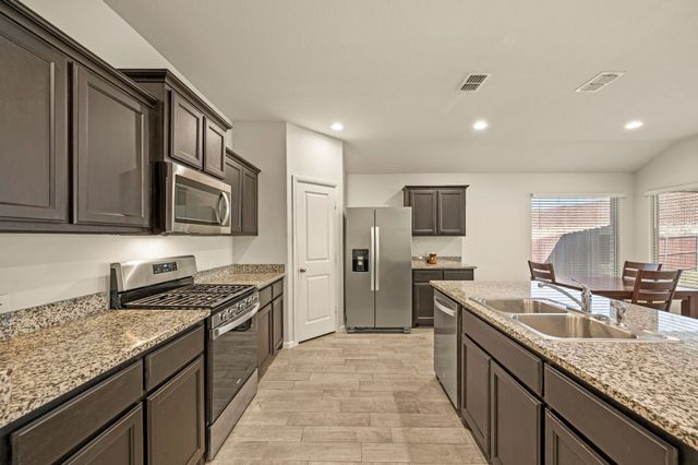 2105 Myrtle Beach Drive, Fort Worth, TX 76108