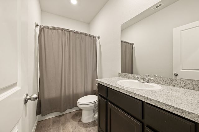 2105 Myrtle Beach Drive, Fort Worth, TX 76108