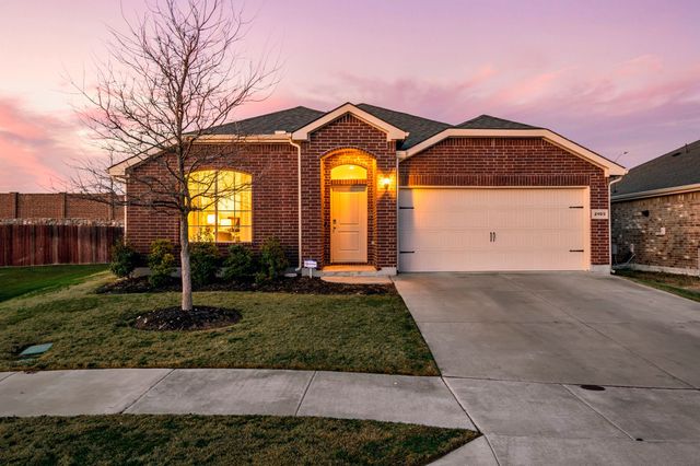 2105 Myrtle Beach Drive, Fort Worth, TX 76108