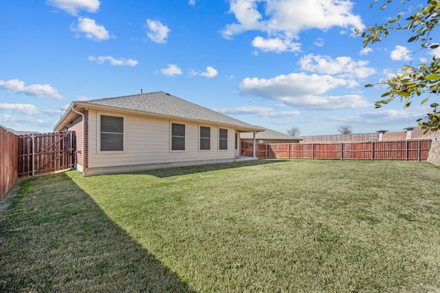 2105 Myrtle Beach Drive, Fort Worth, TX 76108