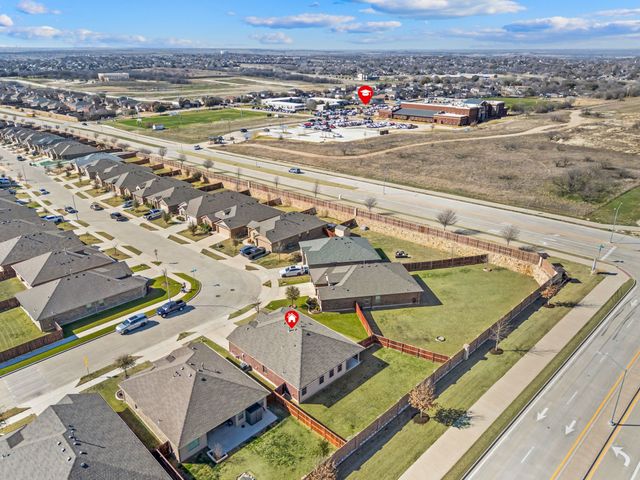 2105 Myrtle Beach Drive, Fort Worth, TX 76108