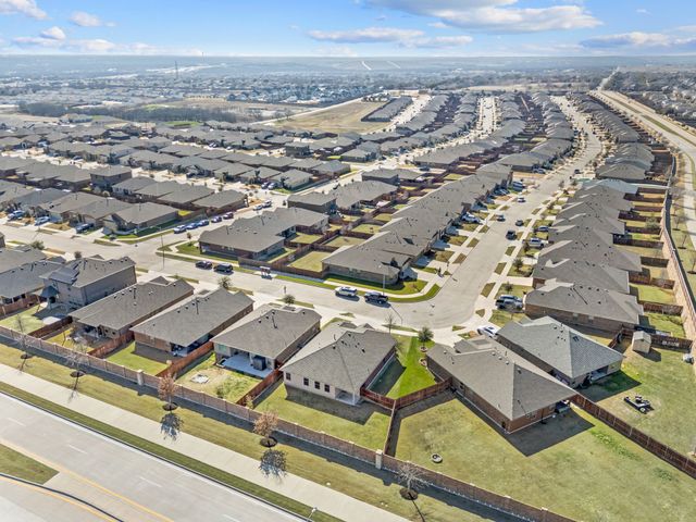 2105 Myrtle Beach Drive, Fort Worth, TX 76108