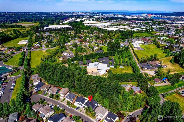 5711 Pasinetti Street E, Fife, WA 98424