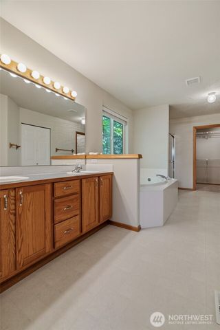5711 Pasinetti Street E, Fife, WA 98424
