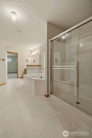 5711 Pasinetti Street E, Fife, WA 98424
