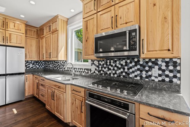 24968 44th Street, Bloomingdale, MI 49026