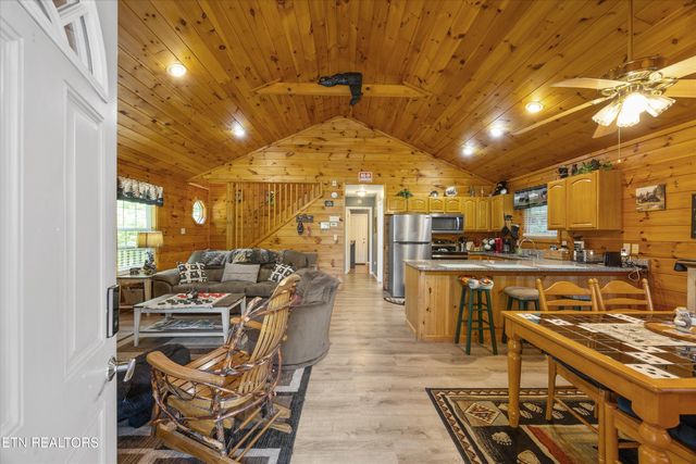 1414 Little Cove Church Rd, Sevierville, TN 37862