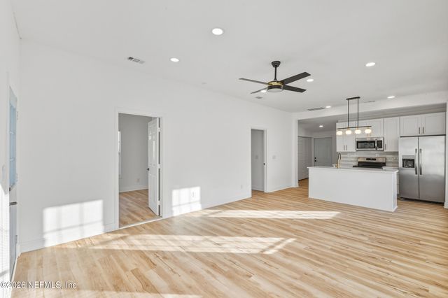 526 E 3RD Street, Jacksonville, FL 32206