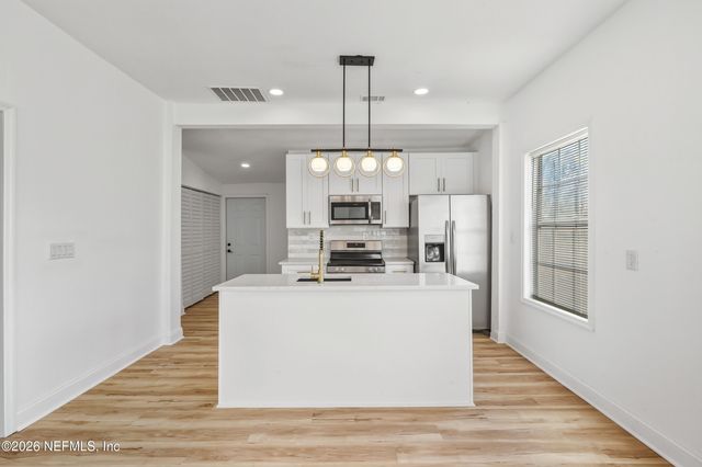 526 E 3RD Street, Jacksonville, FL 32206