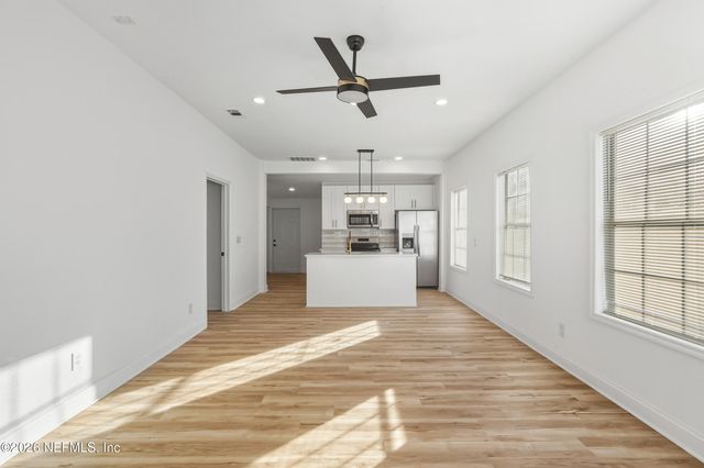 526 E 3RD Street, Jacksonville, FL 32206