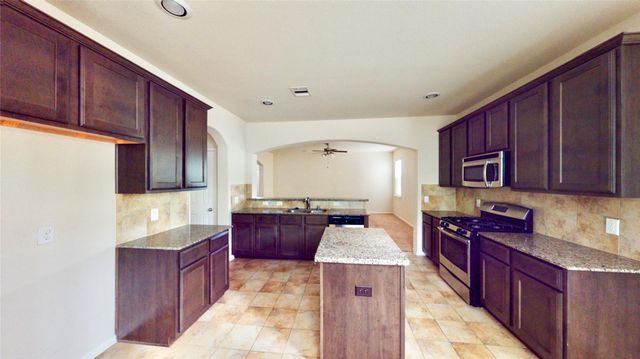 6351 Wilshire Ridge, Houston, TX 77040