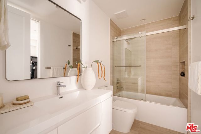 1245 N Formosa Avenue B, West Hollywood, CA 90046