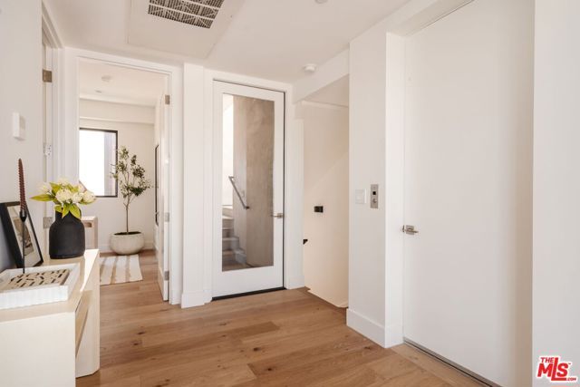 1245 N Formosa Avenue B, West Hollywood, CA 90046