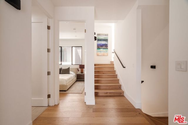 1245 N Formosa Avenue B, West Hollywood, CA 90046