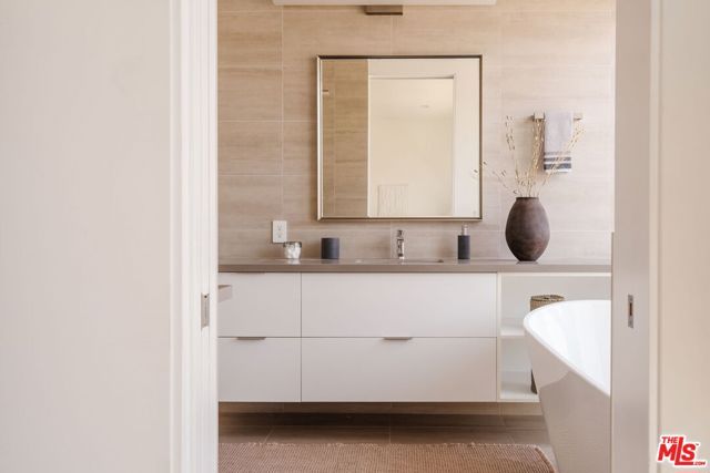1245 N Formosa Avenue B, West Hollywood, CA 90046