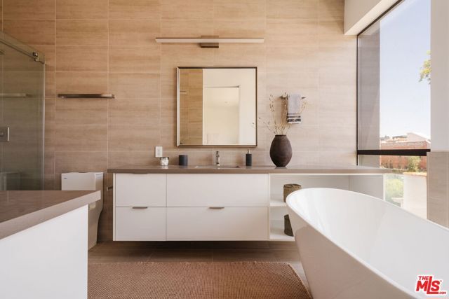 1245 N Formosa Avenue B, West Hollywood, CA 90046