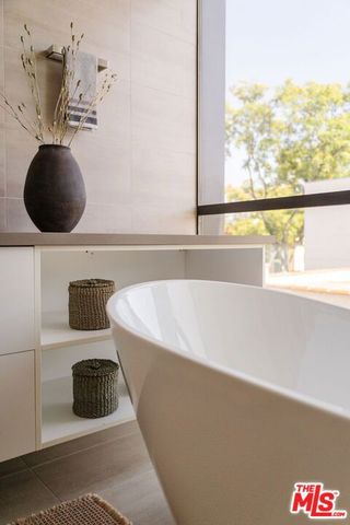 1245 N Formosa Avenue B, West Hollywood, CA 90046