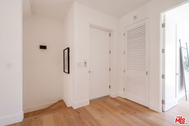 1245 N Formosa Avenue B, West Hollywood, CA 90046
