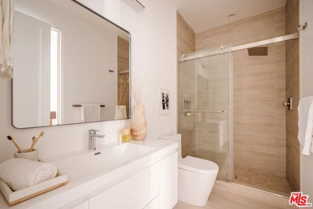 1245 N Formosa Avenue B, West Hollywood, CA 90046