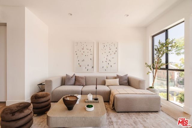 1245 N Formosa Avenue B, West Hollywood, CA 90046