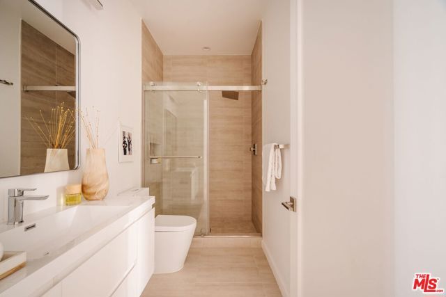 1245 N Formosa Avenue B, West Hollywood, CA 90046