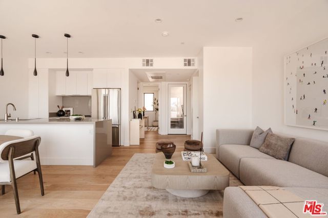 1245 N Formosa Avenue B, West Hollywood, CA 90046