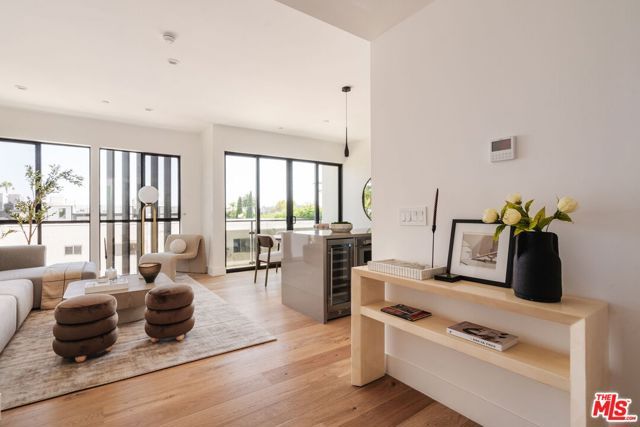 1245 N Formosa Avenue B, West Hollywood, CA 90046