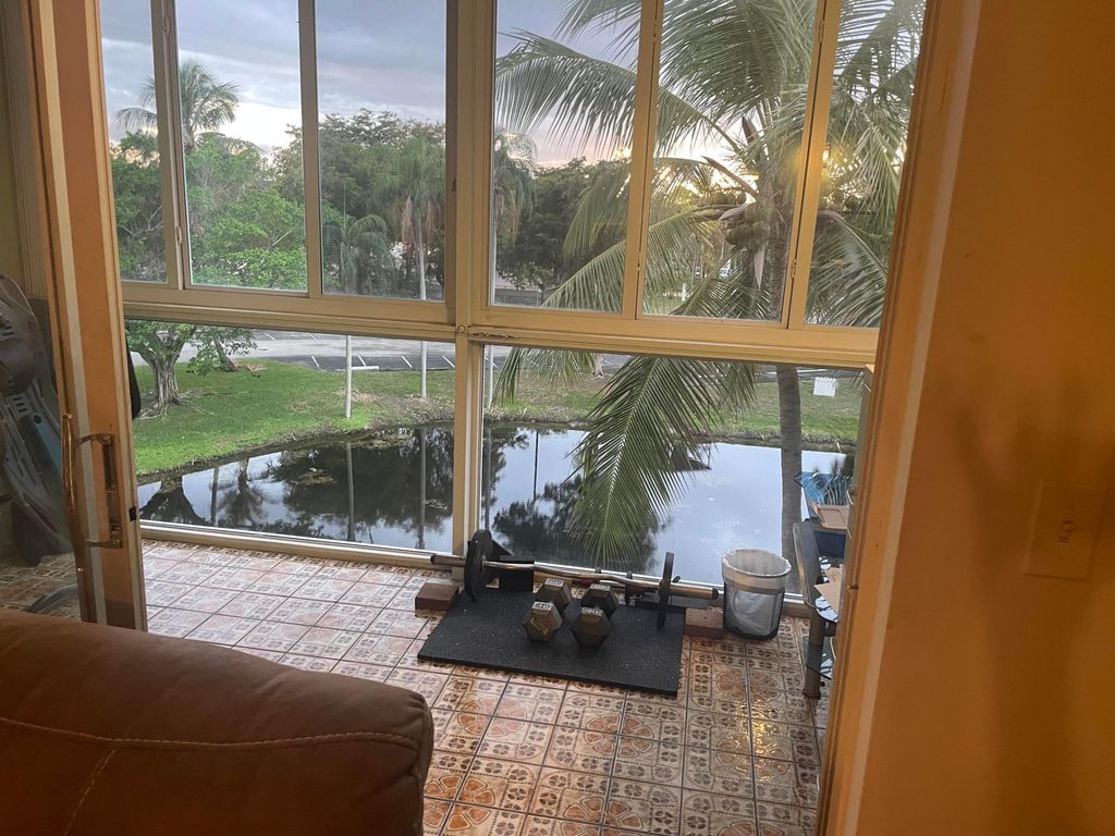 1101 NW 58th Terrace 404, Sunrise, FL 33313