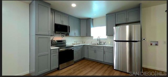 8836 Valencia st, Spring Valley, CA 91977