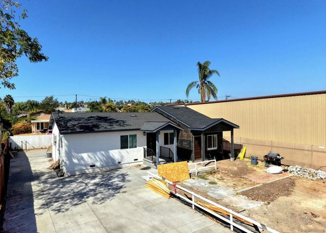 8836 Valencia st, Spring Valley, CA 91977
