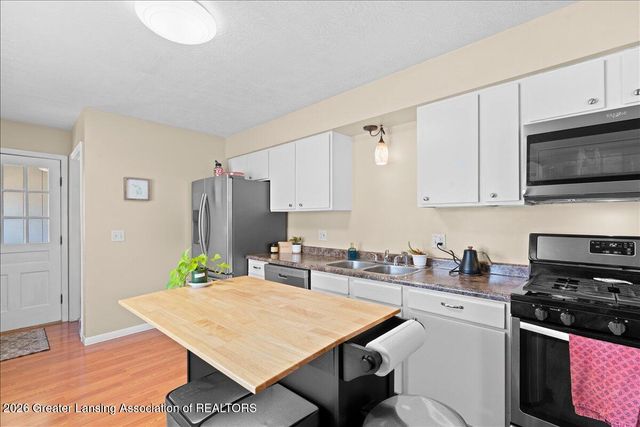 1895 Dean Avenue, Holt, MI 48842