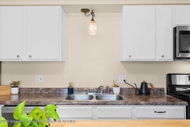 1895 Dean Avenue, Holt, MI 48842