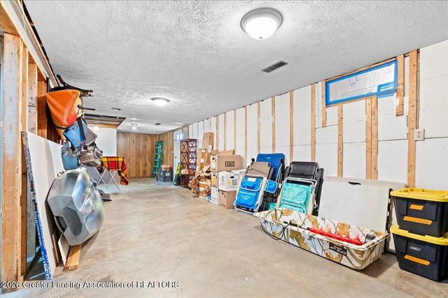 1895 Dean Avenue, Holt, MI 48842