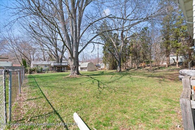 1895 Dean Avenue, Holt, MI 48842