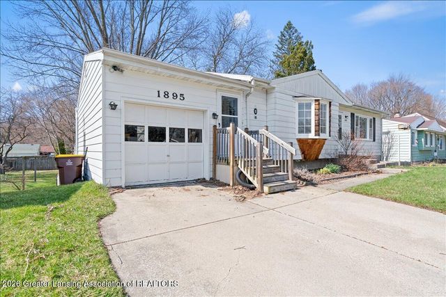 1895 Dean Avenue, Holt, MI 48842