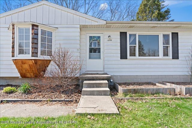 1895 Dean Avenue, Holt, MI 48842