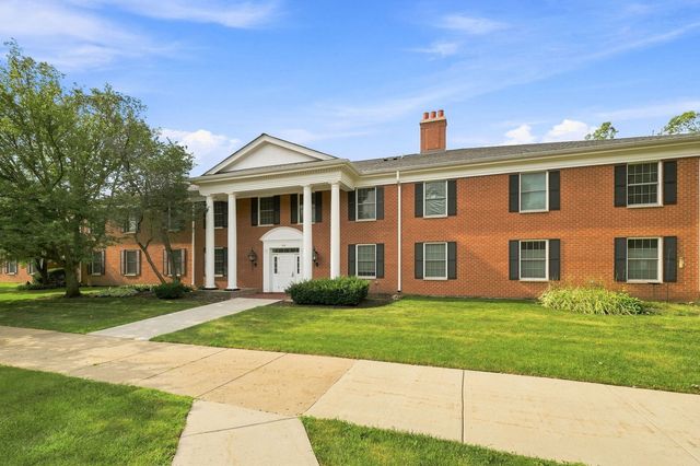 540 Devonshire Lane 7, Crystal Lake, IL 60014