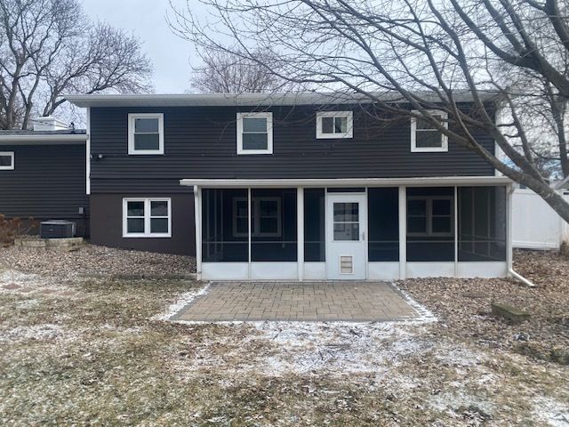 2328 Salem Court, Bettendorf, IA 52722