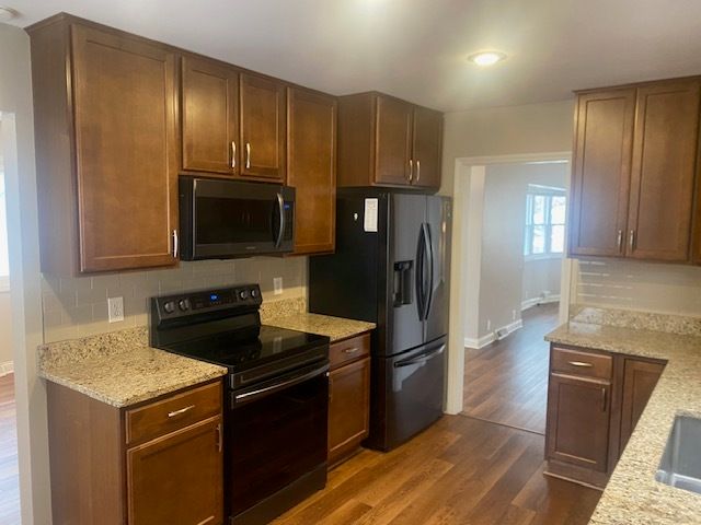 2328 Salem Court, Bettendorf, IA 52722