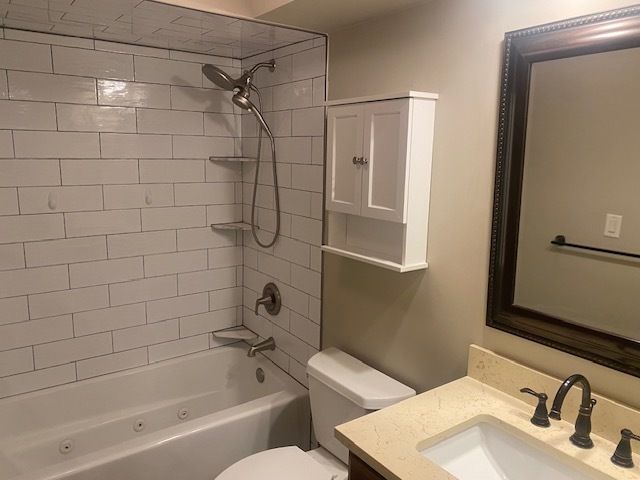 2328 Salem Court, Bettendorf, IA 52722