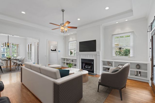 221 Treutland Ave, Nashville, TN 37207