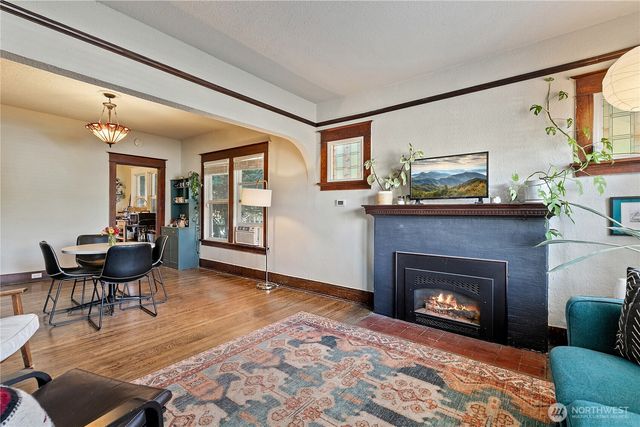 2121 S M Street, Tacoma, WA 98405