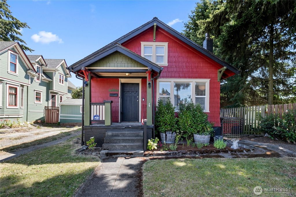 2121 S M Street, Tacoma, WA 98405