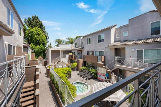 355 N Maple Street 121, Burbank, CA 91505